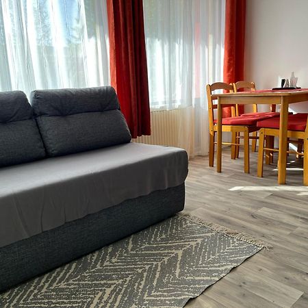 Centr00M Apartman Dunafoldvar Exterior foto